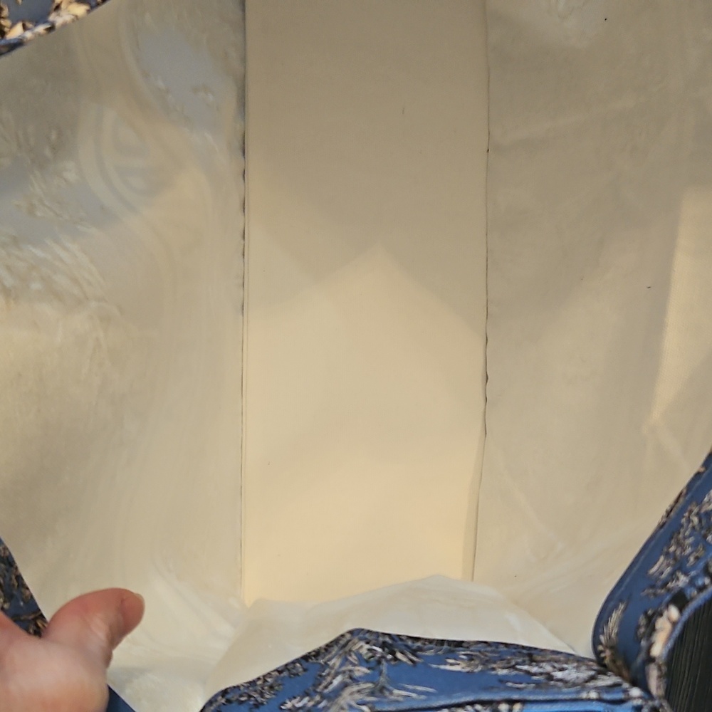 NIP Dior Blue & Cream Floral Tote with Charm - Picture 6 of 8